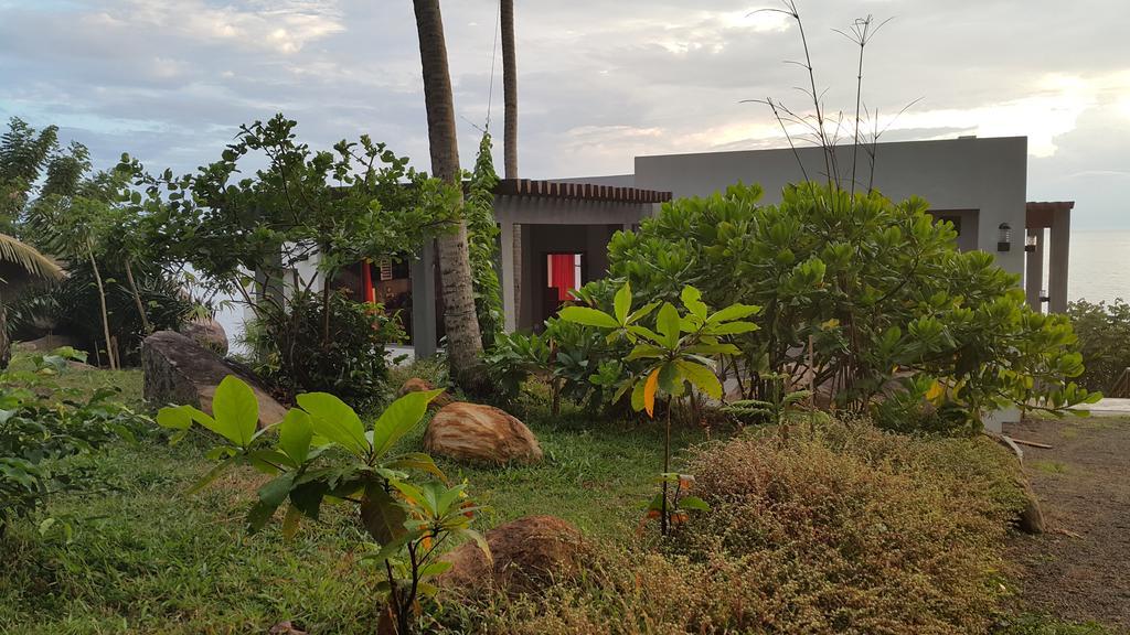 Rumassala Villas ウナワトゥナ エクステリア 写真