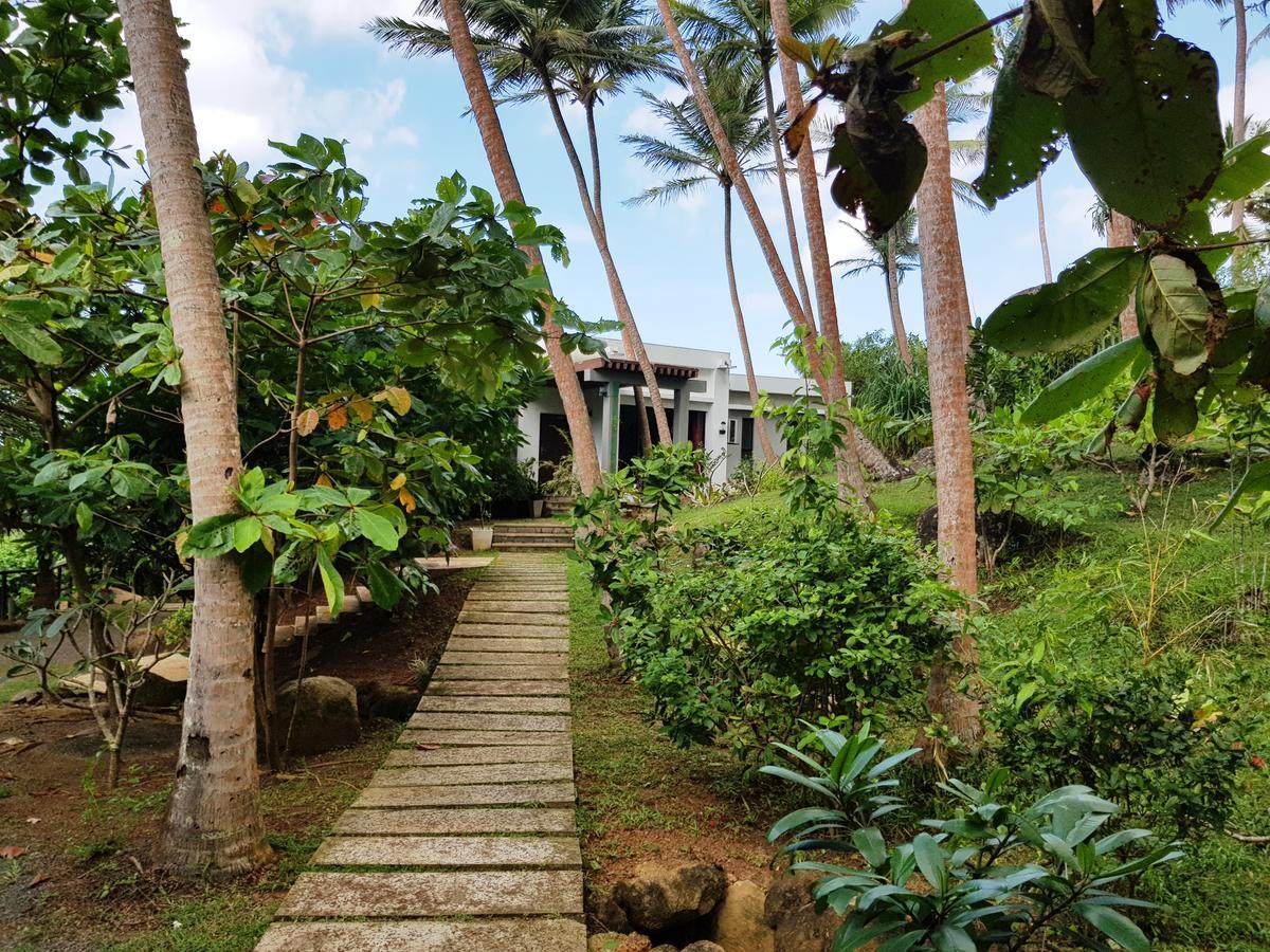 Rumassala Villas ウナワトゥナ エクステリア 写真